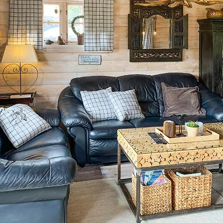 6 Bedroom Stunning In